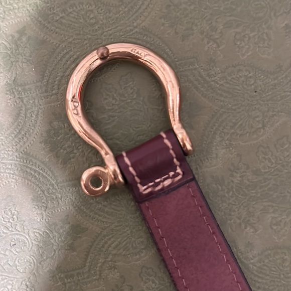 Brown leather with goldtone hardware belt - Picture 7 of 8